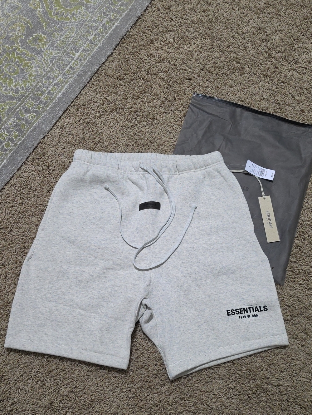 ESSENTIALS Fear of God Sweat Shorts Drawstring Light Oatmeal SS22 Pull On